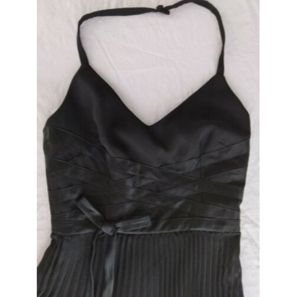 Kay Unger New York Black Halter Dress Pleated Laser Cut Size 2 - Picture 12 of 12